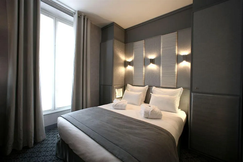 Hotel L'adresse 3*